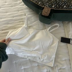 Sports Bra Size: L (NEW)