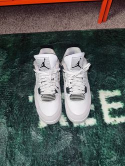 Retro 4 Jordan “Military Black”