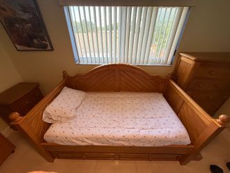 Alpine Brand - Genuine wooden Daybed Set