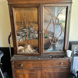 Antique Hutch, Very Classy Looking Just Needs To Be Cleaned