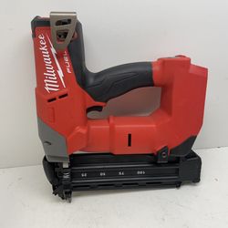 Milwaukee M18 Fuel Brushless Brad Nailer 196097/12