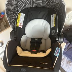New open Box Graco infant Seat