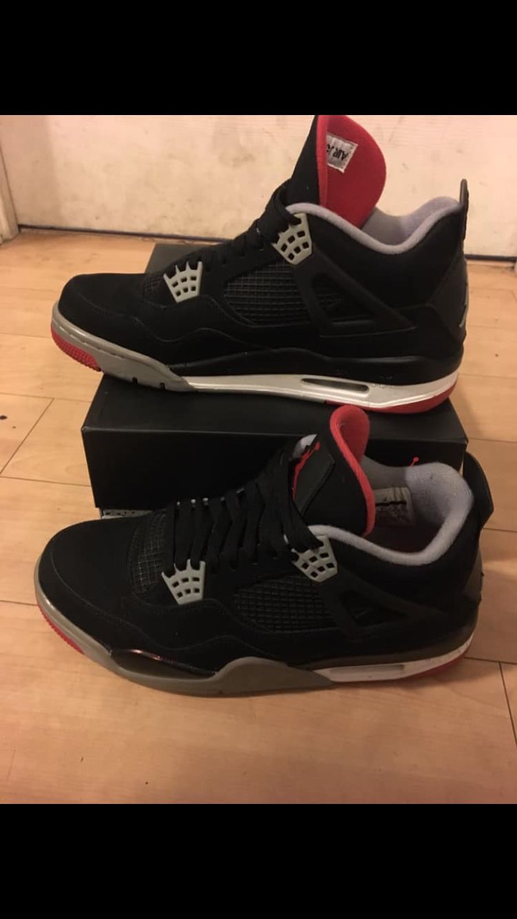 Jordan’s 4 size 9