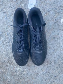 Nike soccer cleats 10.5