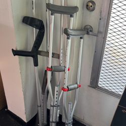 Crutches 