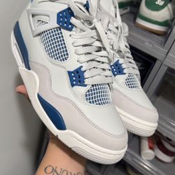 Air Jordan 4 “Military Blue” Size 10.5 