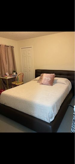 Queen size bed