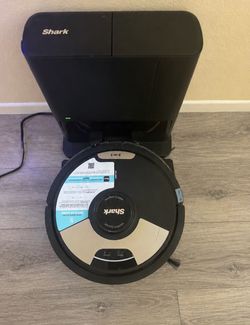 Shark Matrix Plus 2 in 1 Robot Vacuum