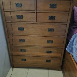 Queen Size Bed And Dresser
