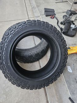 Used Tire, 40k Miles On It, Thread Still Good On Them. 35x12.5xR22LT