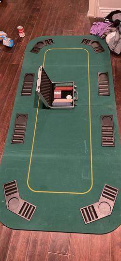 Poker table plus chips