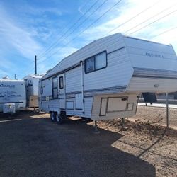 5th Wheel LOFT Camper New AC 
