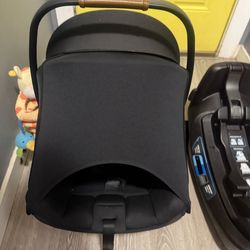 Nuna car seat with base