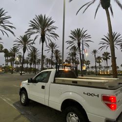 Clean Tite 2010 4*4 Low mileages Ford F150  XLw/ tool boxes  excellent condition