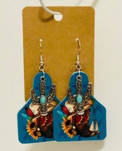 NEW Western Cowgirl Boho Theme Faux Leather Dangle Earrings..