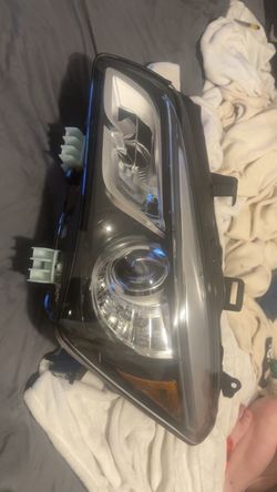 2016 QX 80 headlight oem