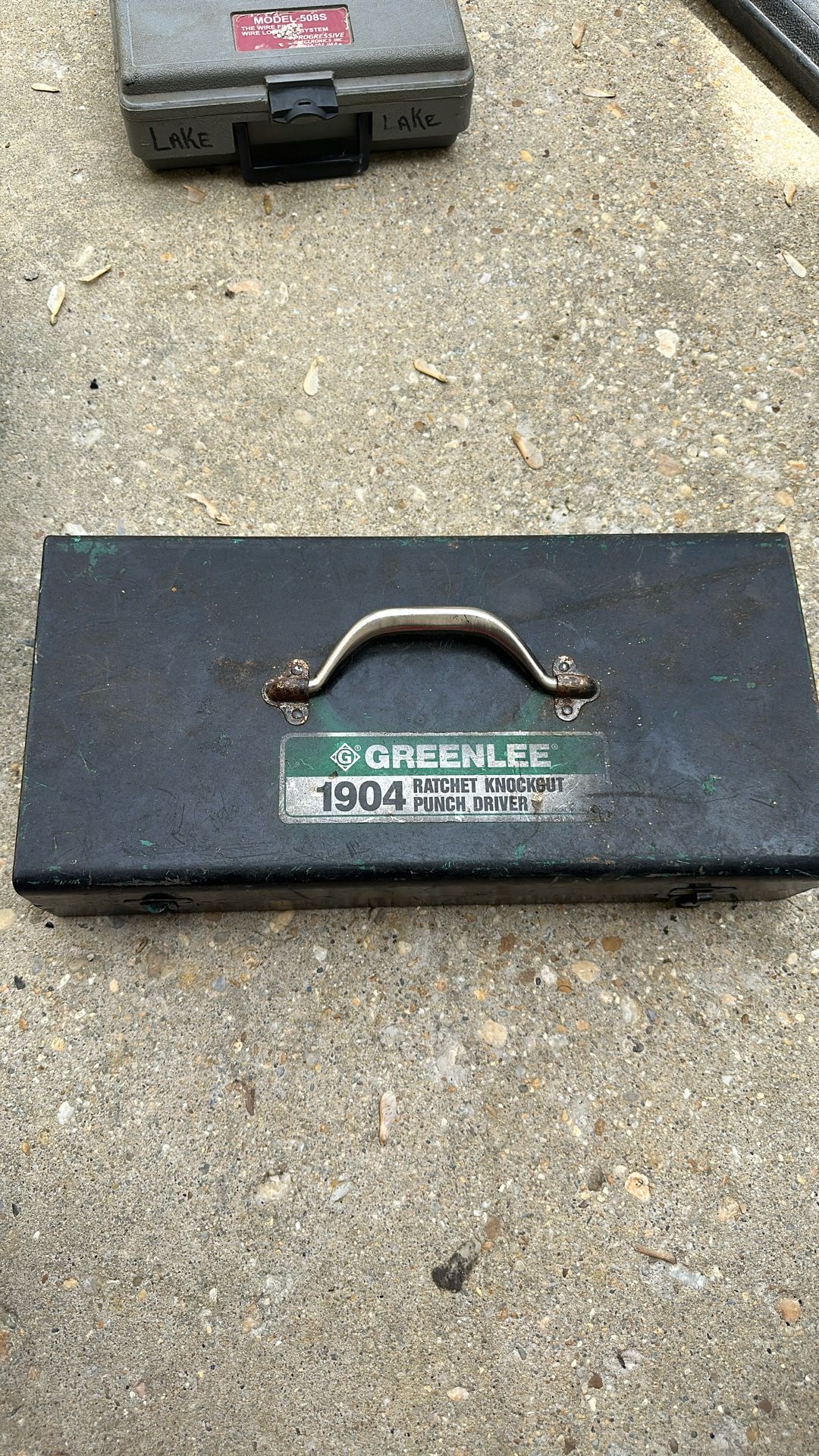 Greenlee Ratchet Ko Set In Good Condition. This Set Has All Ko Cutter And Cup From 1/2”-2”