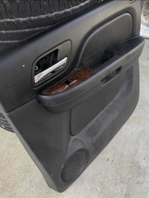 07-13 Chevy Silverado rear passenger door panel for Sale in Los Angeles