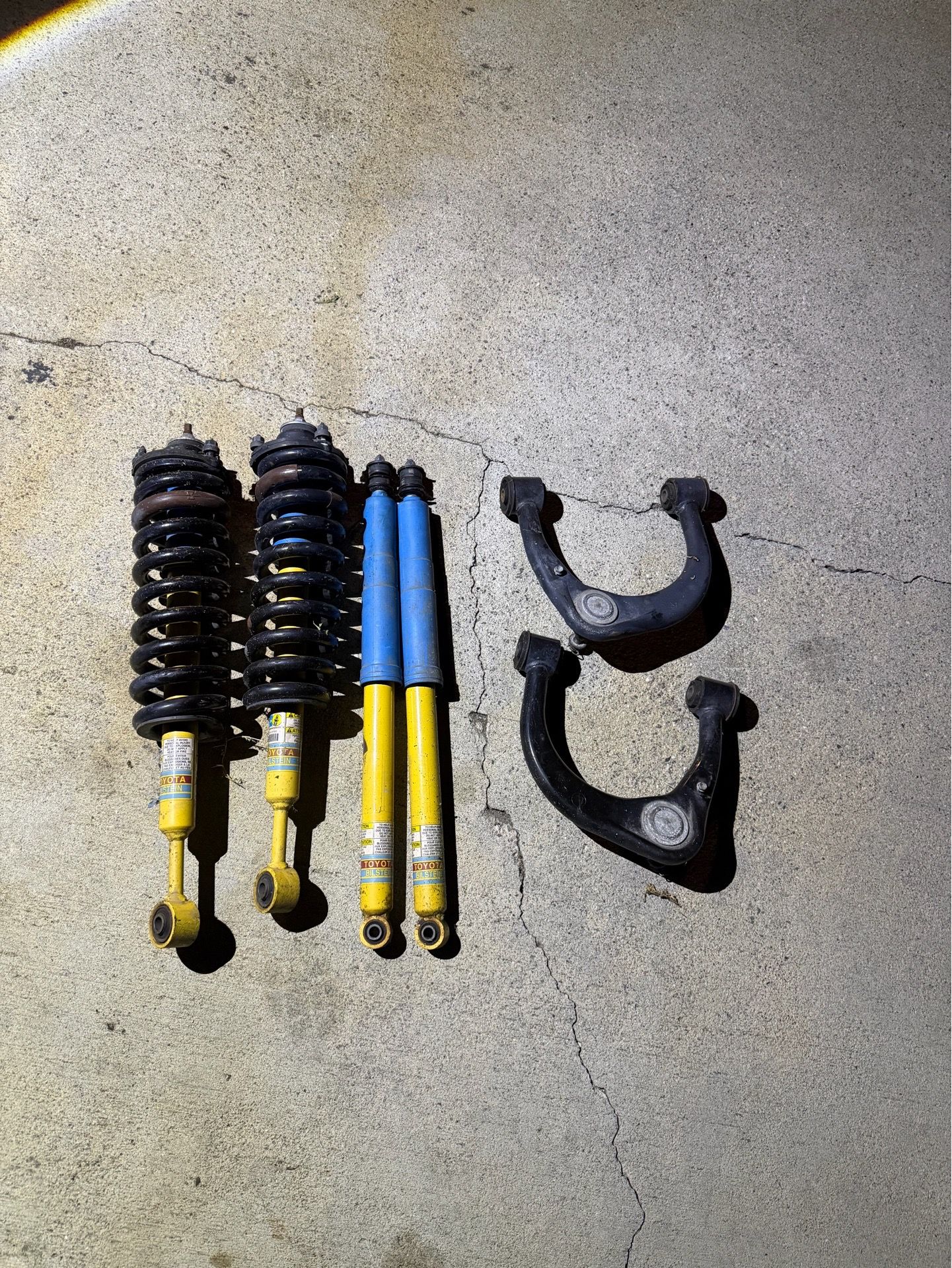 3rd gen Tacoma trd 4x4 off-road suspension