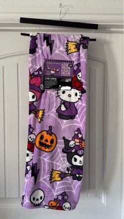 New Hello Kitty & Friends Halloween Purple Blanket