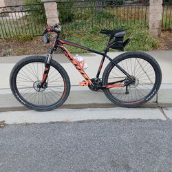 Scott's 29 inch mountain bike model 950