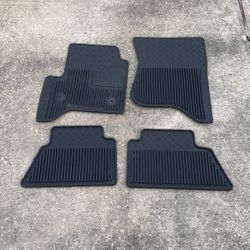 GMC Sierra/ Chevrolet Silverado, Rubber Floor Mats 