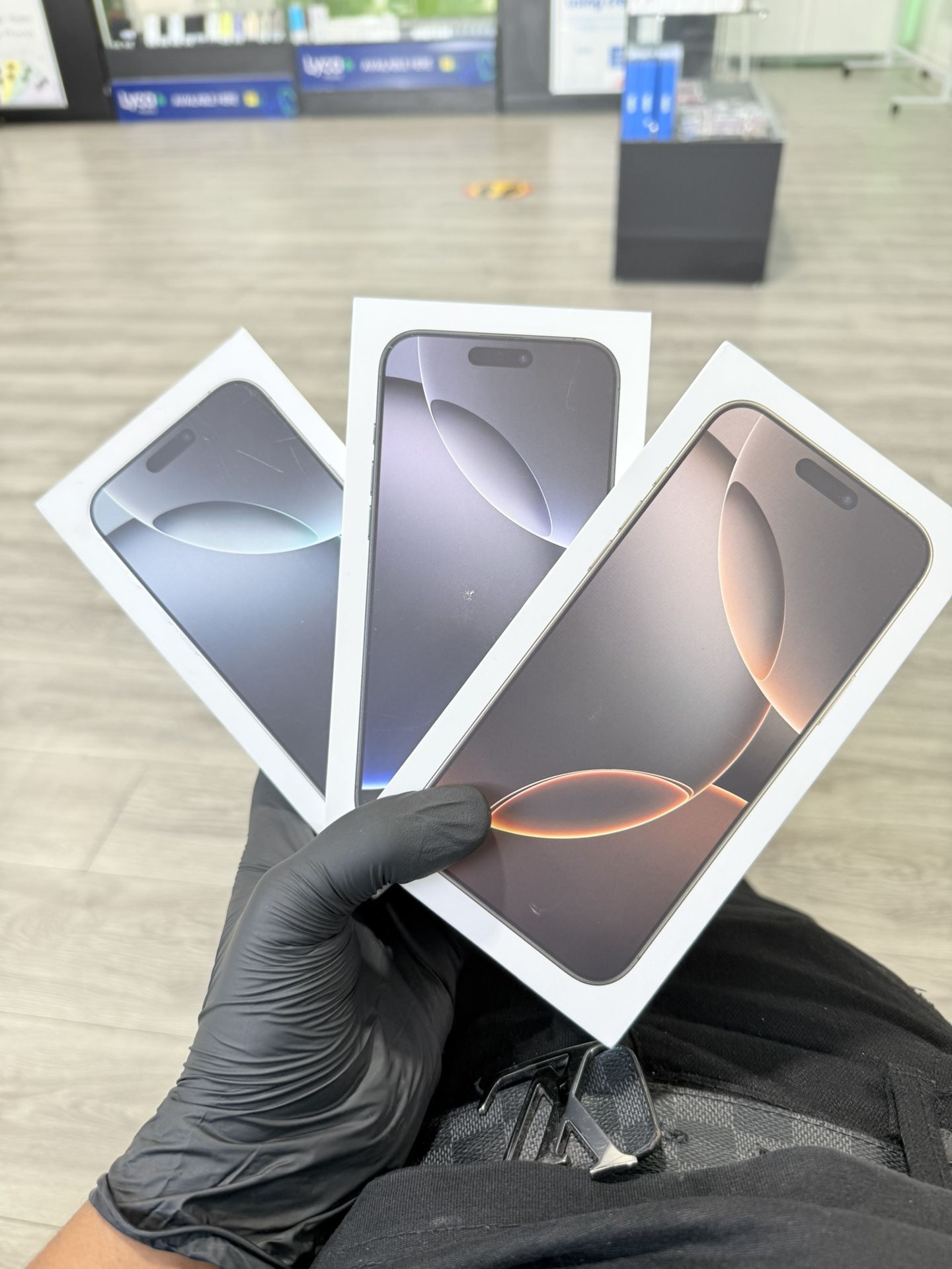 NEW iPhone 16 Pro Max Unlocked 256GB $1050 or $60 Down!