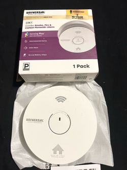 Smoke Alarm and Carbon Monoxide Detector with Voice Alert and LED Warning Light Hardwired and 10-Year Battery Combination