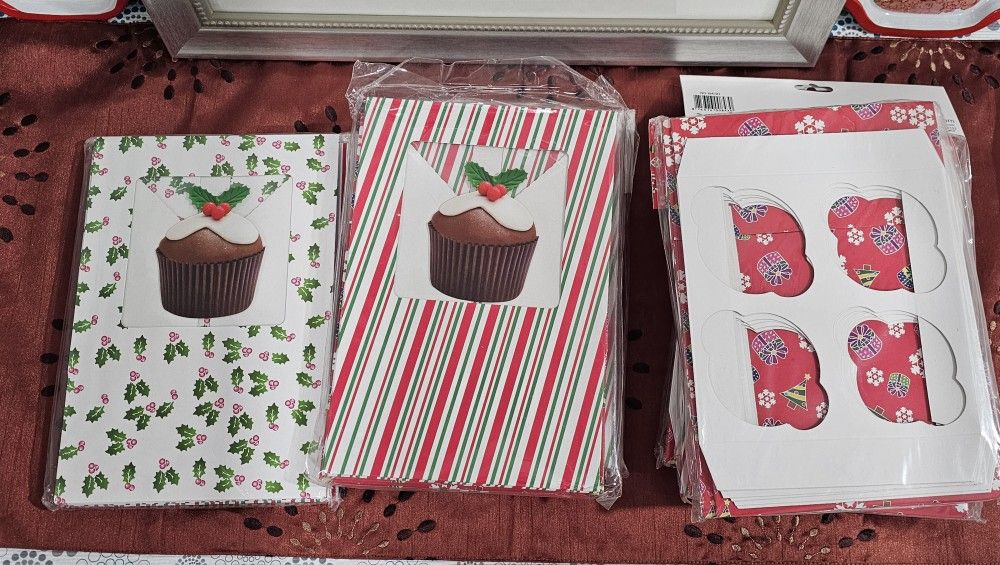 6 pack, new holiday cookies or cupcake gift box and holder.
