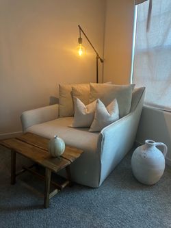 DEEP LOUNGE CHAIR