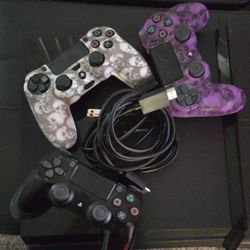 PS4 With 3 Controllers And All Cords