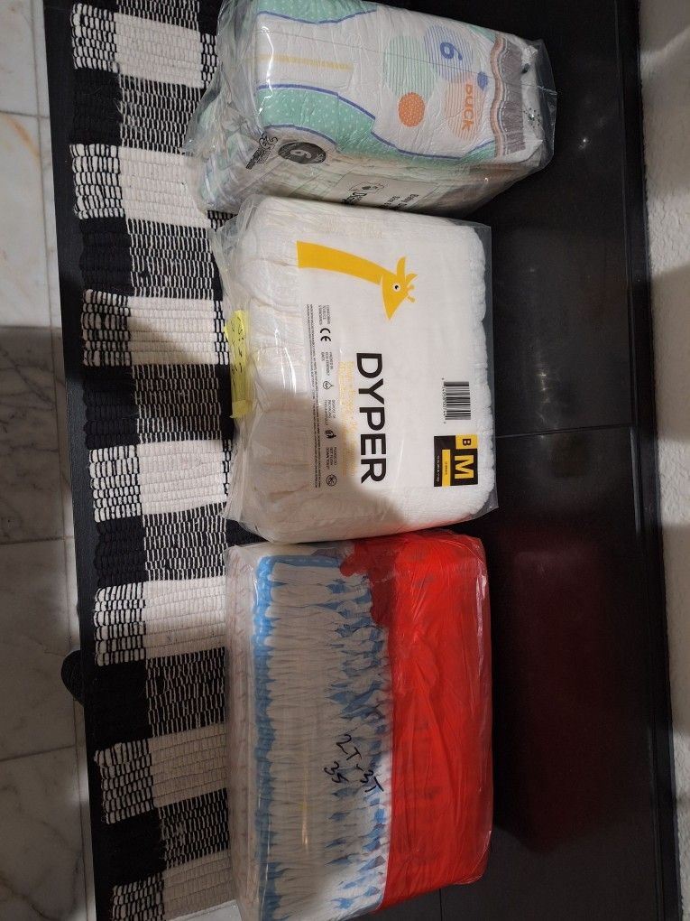 Assorted Diapers Pack Size 2T-3T And Size 6