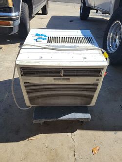 Frigidaire AC Unit