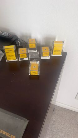 Breitling 6 Genuine Retailer Crystal Stands