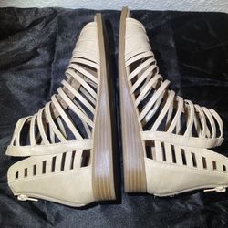 Women’s sandals