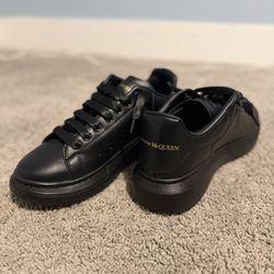 Black Alexander Mcqueens