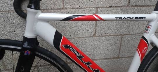 Fuji Track Pro 49cm for Sale in Chicago, IL - OfferUp
