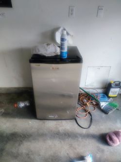 Mini fridge