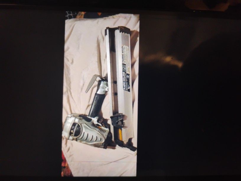 Metabo HPT 3-1/2ILin Nail gun