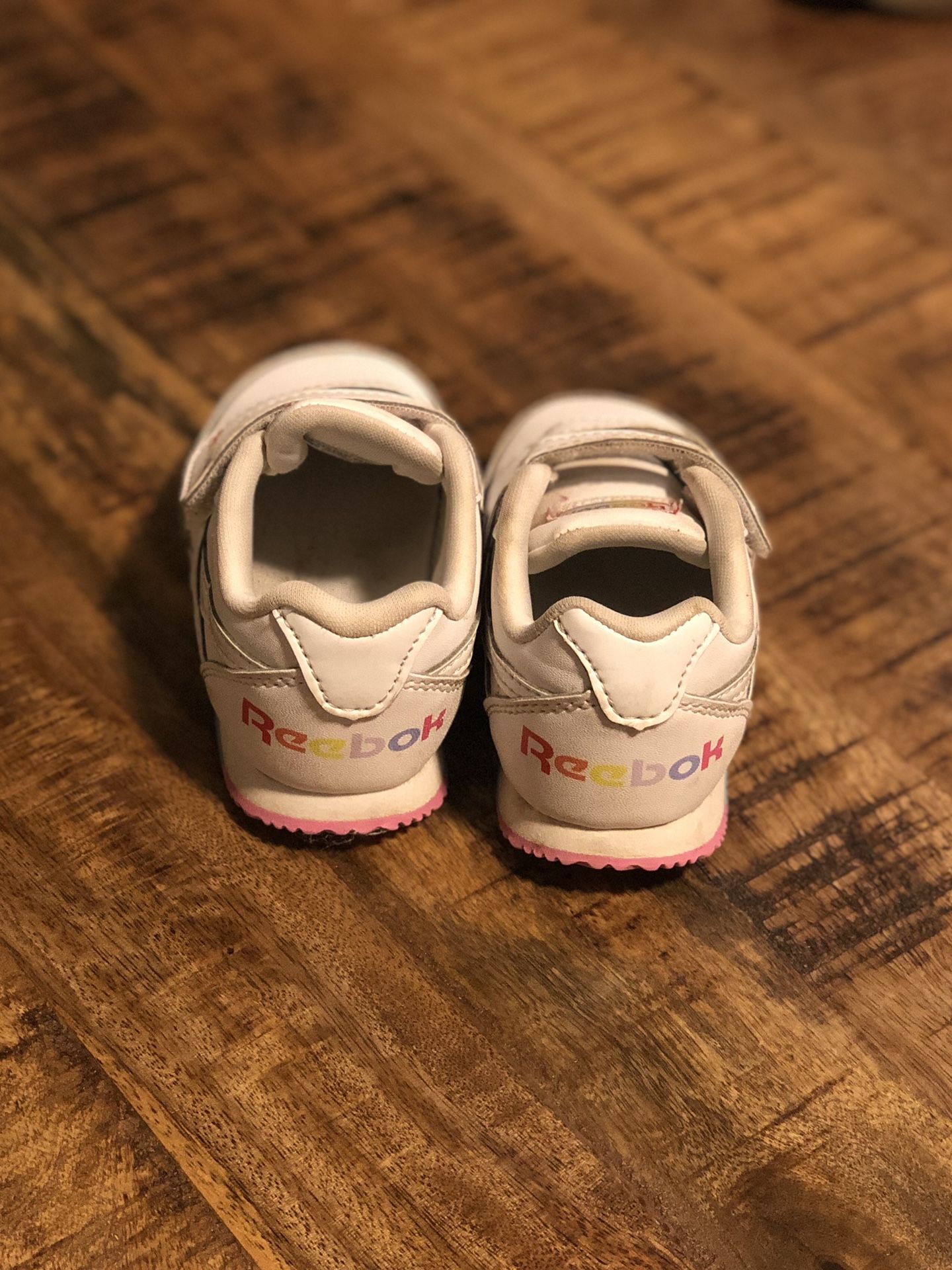 Sz 5 Toddler White Girls Reebok