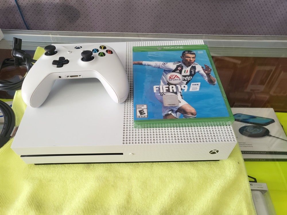 Xbox One S
