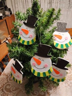 Decorated snowman tree