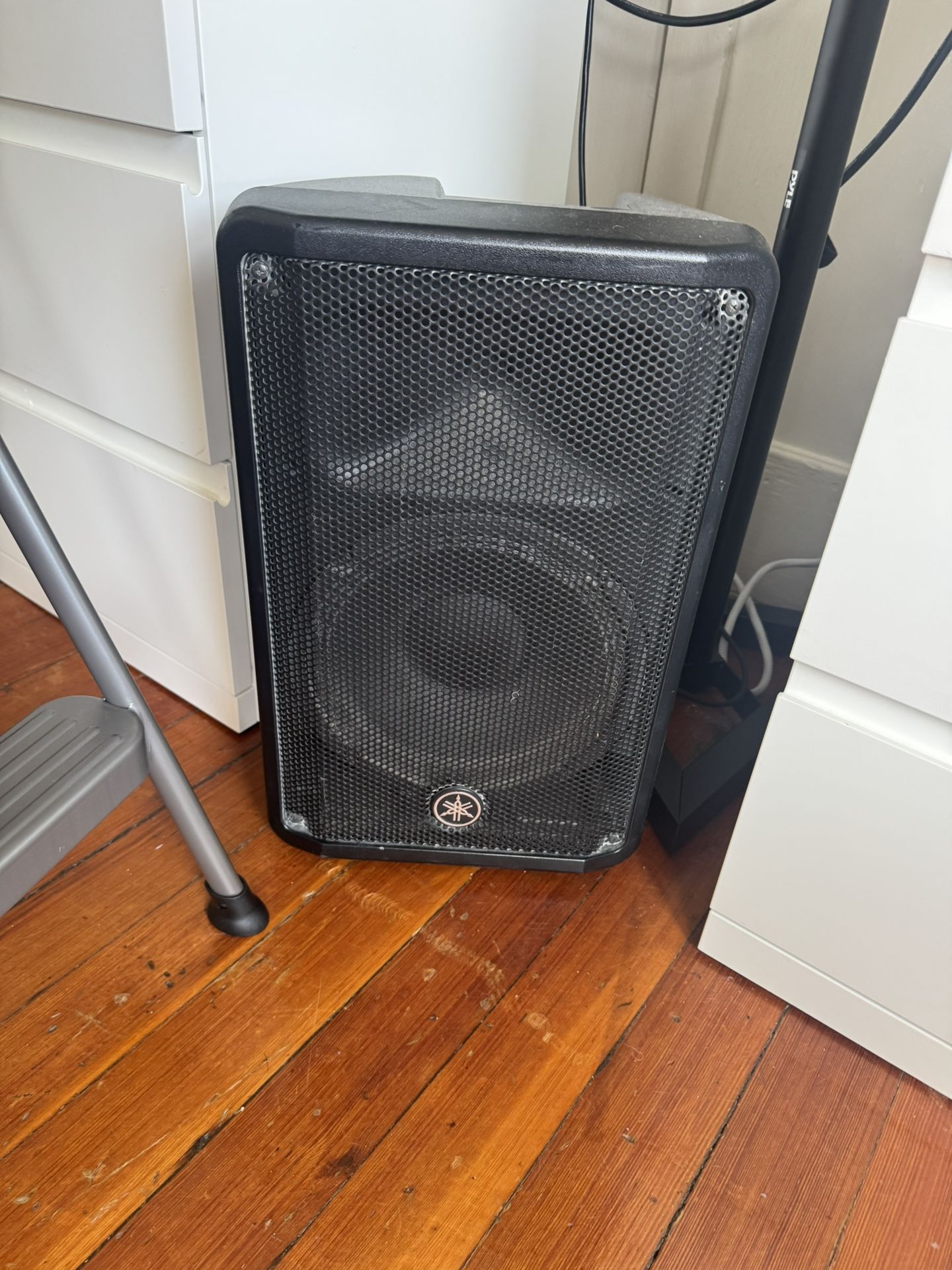 YAMAHA DBR10 PA SPEAKERS