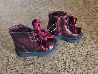 Girls shoes