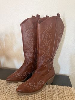 Cowgirl Boots Size 6.5 ✨new