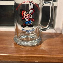 Vintage Walt Disney World Micky Mouse Pirates of the Caribbean Ride Glass Mug