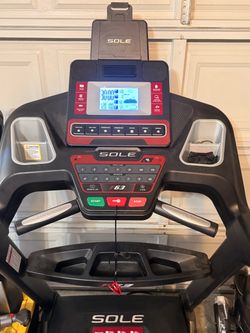 SOLE F63 Treadmill – Excellent Working Condition