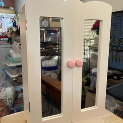 Doll Wardrobe