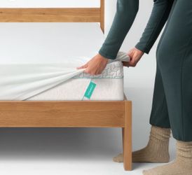 Tuft and Needle King Size Mattress Protector ~Brand New