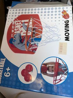 Moving indoor basketball hoop